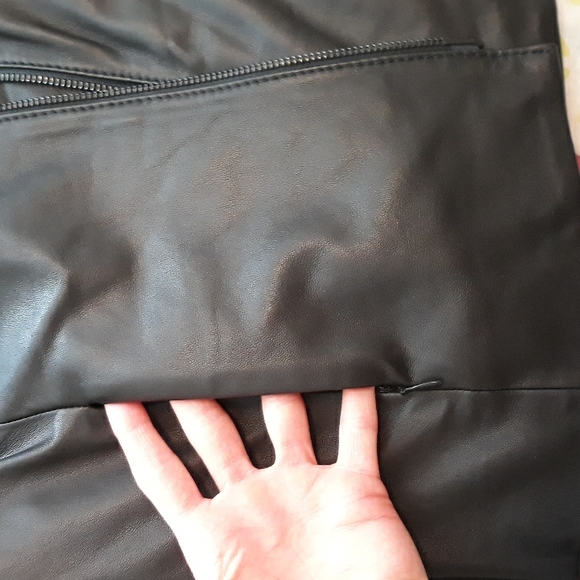 Classiques Entier Leather Jacket - Picture 6 of 11